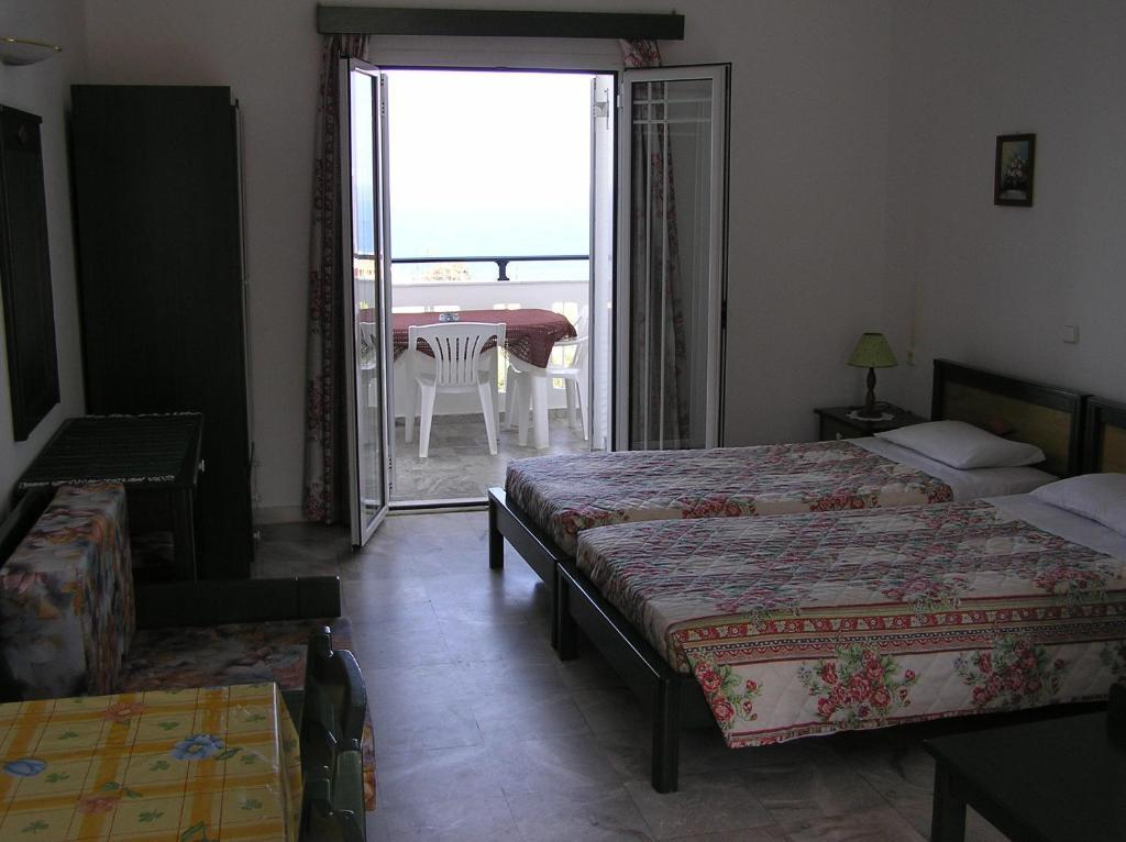 Knossos Aparthotel Panormos  Room photo
