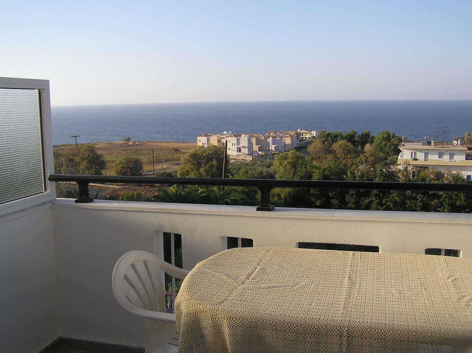 Knossos Aparthotel Panormos  Exterior photo